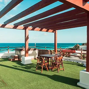  Holiday home With Ocean View, Pool, Restaurant And Rooftop